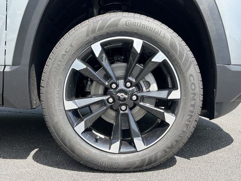 New 2026 Chevrolet Equinox RS w/ Safety and Technology Package FWD image 13
