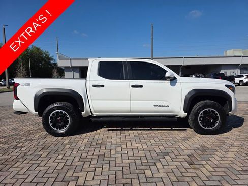 Used 2024 Toyota Tacoma TRD Off-Road w/ TRD Off Road Upgrade Package image 12