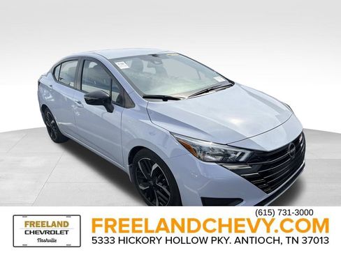 Used 2023 Nissan Versa SR w/ Trunk Package FWD image 1