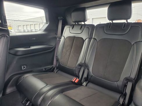 Used 2023 Jeep Grand Cherokee L Laredo image 33