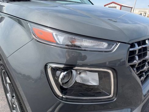 Used 2024 Hyundai Venue SEL FWD image 6