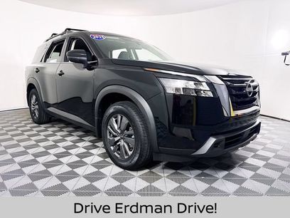 Certified 2025 Nissan Pathfinder SV