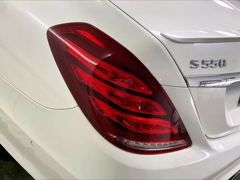 Used 2017 Mercedes-Benz S 550 4MATIC Sedan image 28
