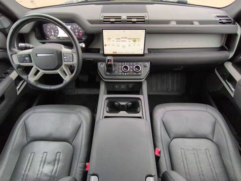 Used 2022 Land Rover Defender 110 SE image 15