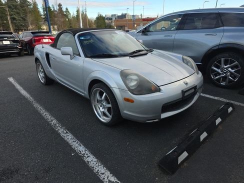 Used 2000 Toyota MR2 image 2