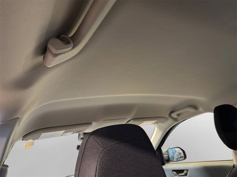 Used 2025 Ford Maverick XL image 23