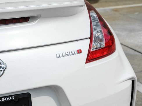 Used 2020 Nissan 370Z NISMO RWD image 51