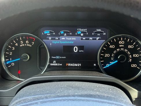 Used 2015 Ford F150 Lariat image 9