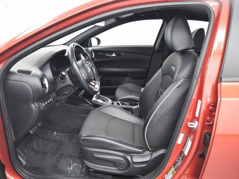 Used 2021 Kia Forte GT-Line image 11