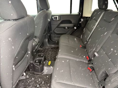 Used 2020 Jeep Wrangler Unlimited Sahara AWD/4WD image 13