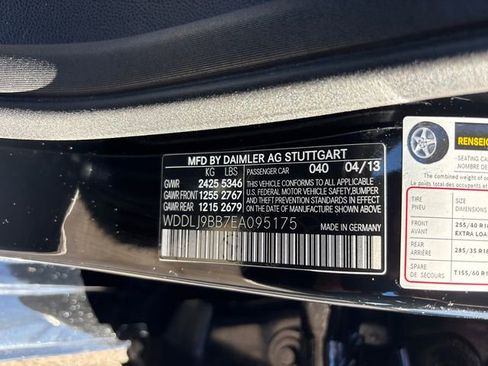 Used 2014 Mercedes-Benz CLS 550 4MATIC w/ Premium 1 Package image 36