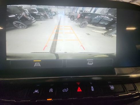 Certified 2025 Chevrolet Silverado 1500 RST w/ LPO, Dark Essentials Package AWD/4WD image 18