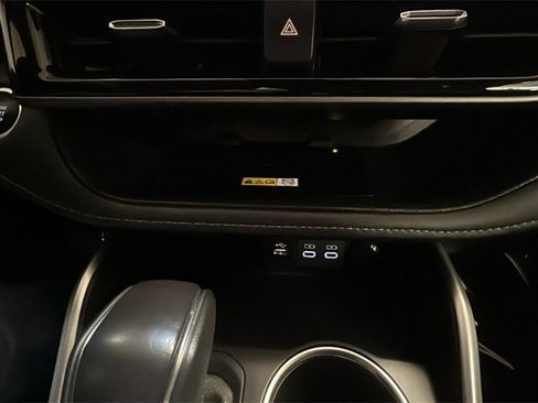 Used 2024 Toyota Highlander XLE image 21