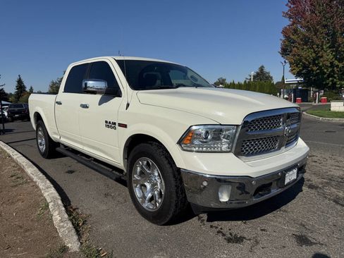 Used 2018 RAM 1500 Laramie w/ Convenience Group image 3