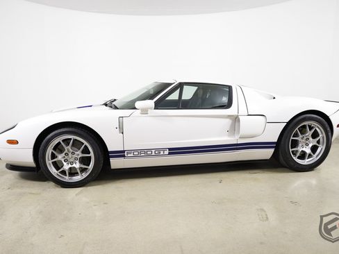 Used 2005 Ford GT image 7