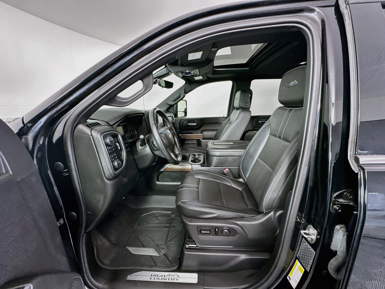 Used 2020 Chevrolet Silverado 2500 High Country w/ Z71 Off-Road Package AWD/4WD image 22