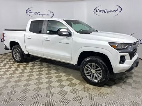 Certified 2024 Chevrolet Colorado LT w/ LT Convenience Package AWD/4WD image 9