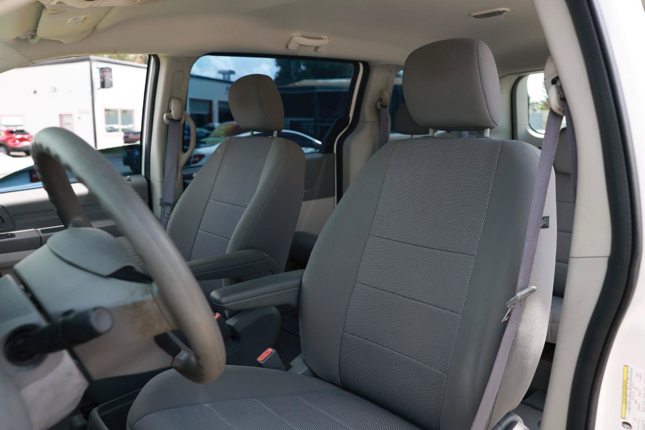 Used 2008 Dodge Grand Caravan SE FWD image 6