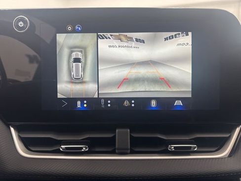 New 2026 Chevrolet Equinox LT AWD/4WD image 17