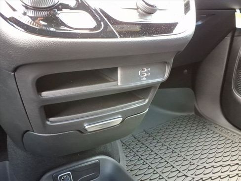 New 2027 Chrysler Pacifica LX FWD image 30