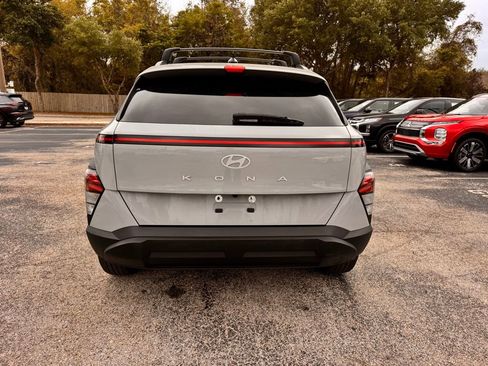 Used 2024 Hyundai Kona SEL image 7