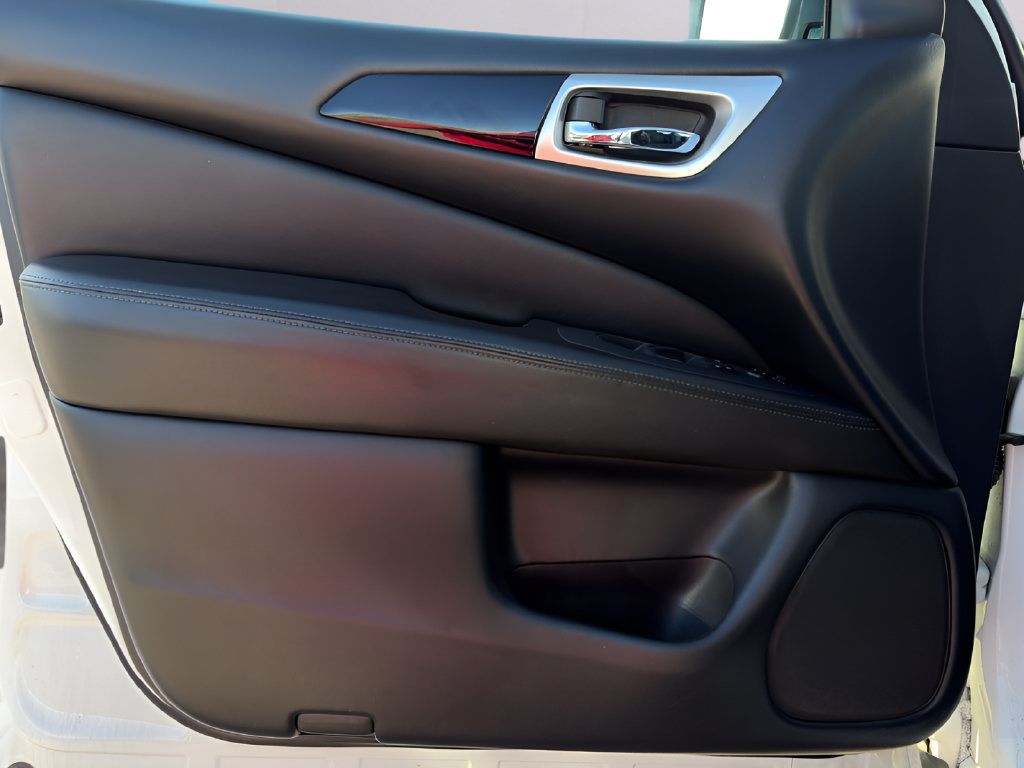 Used 2019 Nissan Pathfinder S FWD image 16