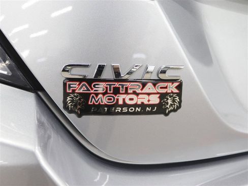 Used 2017 Honda Civic EX-L image 7