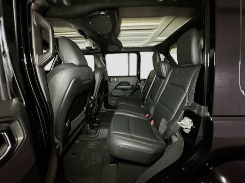 New 2026 Jeep Wrangler Unlimited Sahara AWD/4WD image 16