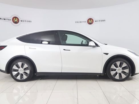 Used 2021 Tesla Model Y Long Range image 2