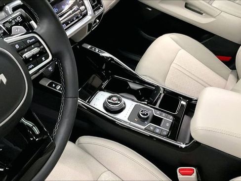 Used 2023 Kia Sorento SX Prestige image 15