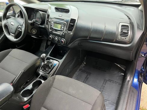 Used 2018 Kia Forte LX image 24
