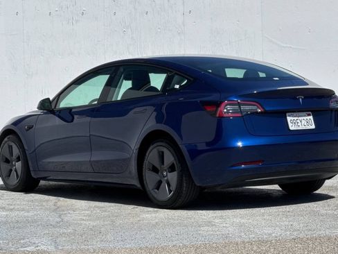 Used 2023 Tesla Model 3 Standard Range RWD image 5