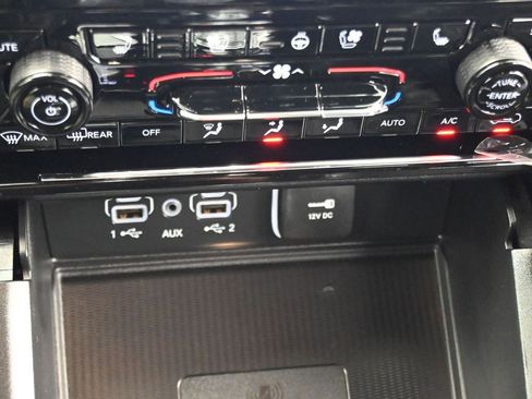 New 2025 Jeep Grand Cherokee Limited w/ Luxury Tech Group II image 27