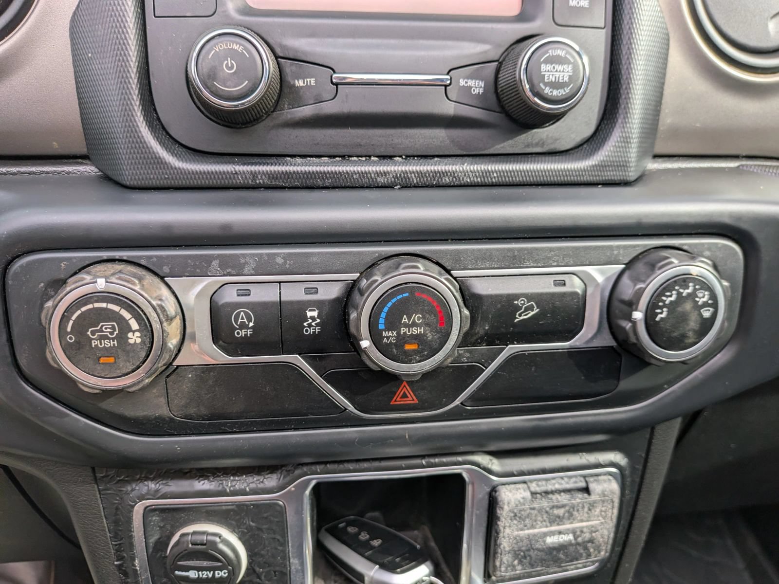 Used 2018 Jeep Wrangler Unlimited Sport AWD/4WD image 50