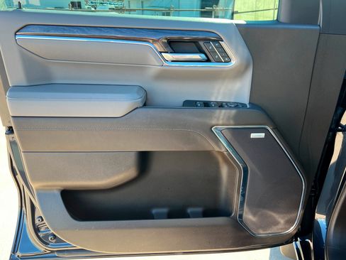 Certified 2024 Chevrolet Silverado 1500 LTZ image 15