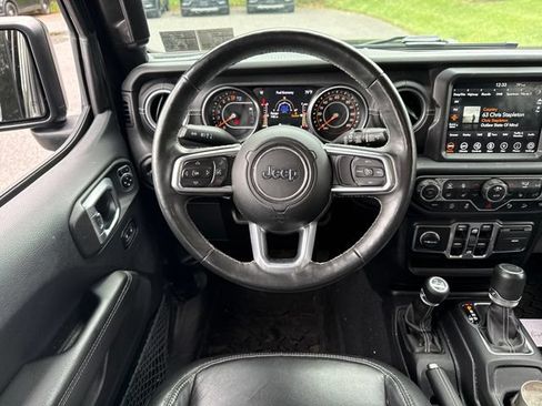 Used 2019 Jeep Wrangler Unlimited Sahara w/ Quick Order Package 24M Moab AWD/4WD image 19