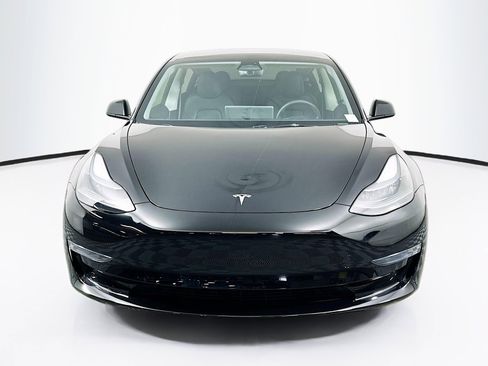 Used 2023 Tesla Model 3 Standard Range RWD image 2