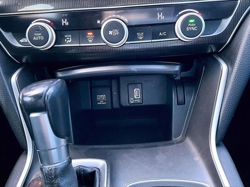 Used 2018 Honda Accord Sport image 30