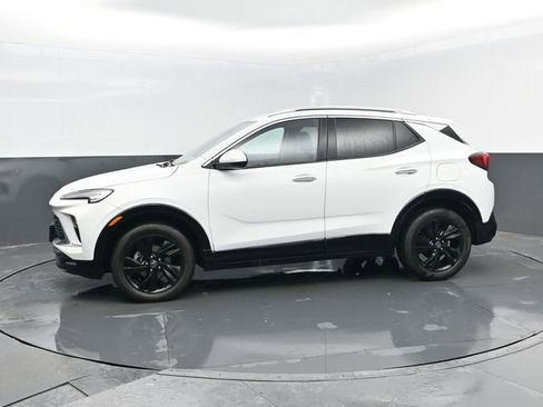 Used 2024 Buick Encore GX Sport Touring image 5