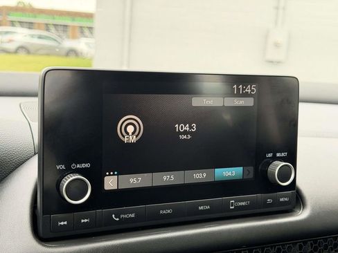 Used 2025 Honda HR-V LX image 3