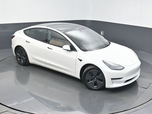 Used 2022 Tesla Model 3 Long Range image 33