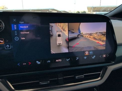 New 2026 Chevrolet Equinox EV LT AWD/4WD image 25