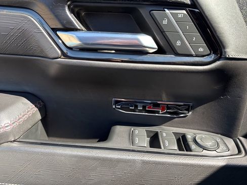 Used 2023 GMC Sierra 1500 AT4X image 14