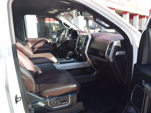Used 2015 Ford F150 Platinum w/ Equipment Group 701A Luxury image 13