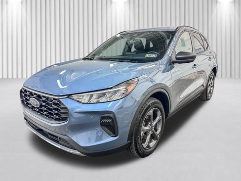 Certified 2025 Ford Escape ST-Line AWD/4WD image 13