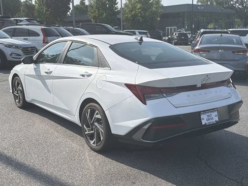 New 2026 Hyundai Elantra Limited FWD image 6