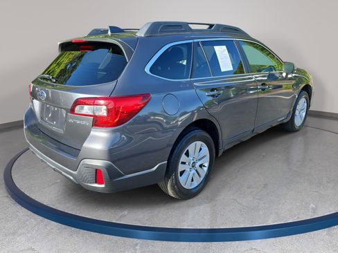 Used 2019 Subaru Outback 2.5i Premium image 5