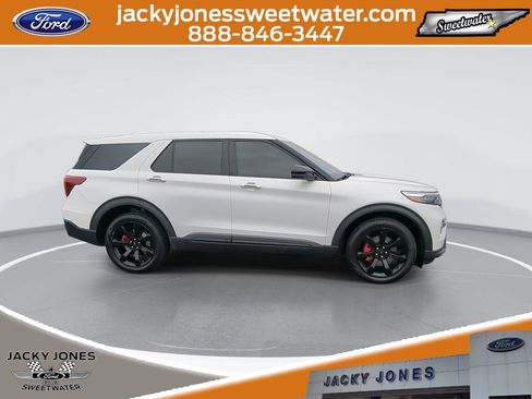 Certified 2022 Ford Explorer ST w/ Equipment Group 401A image 9
