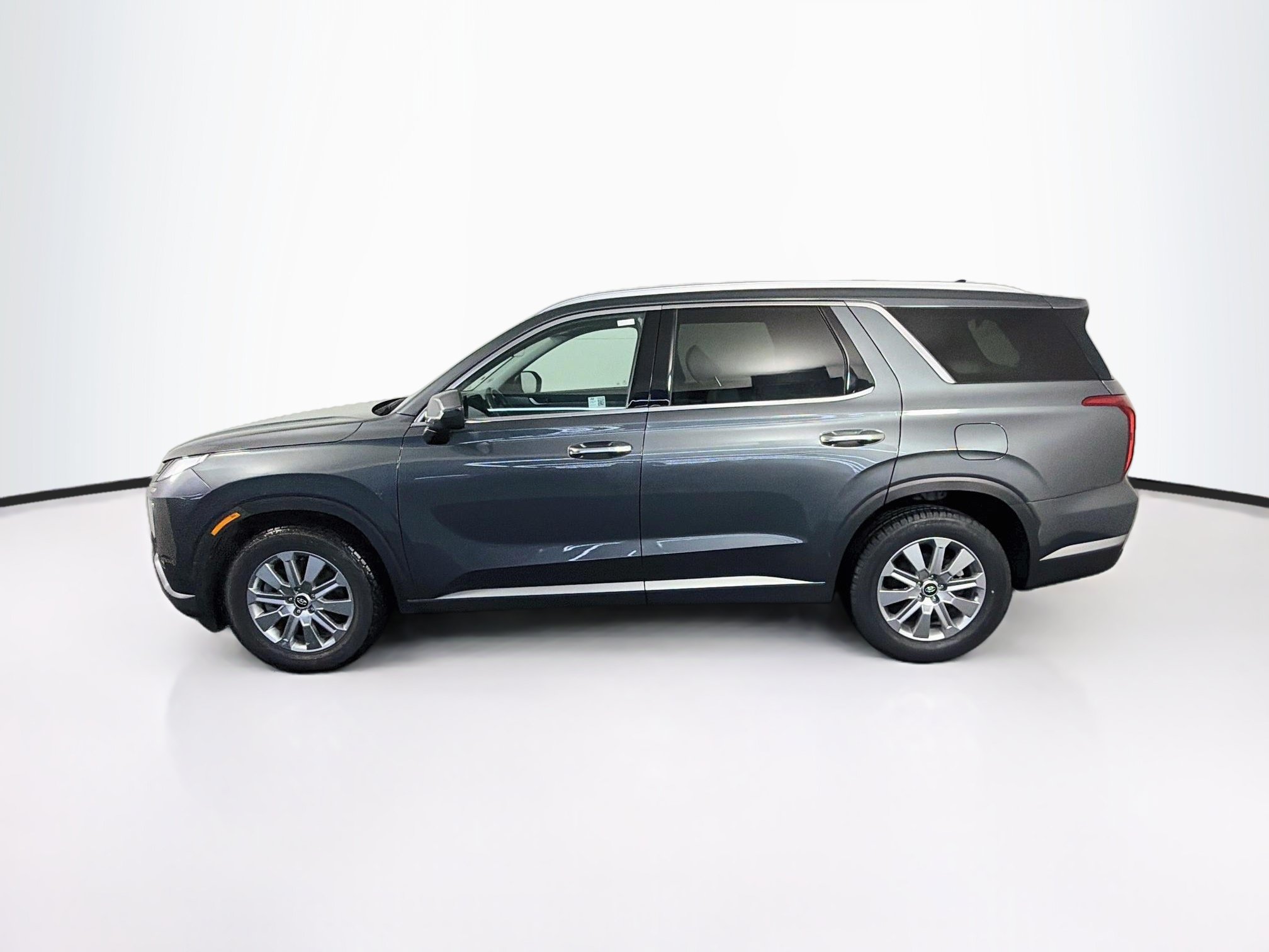 Used 2025 Hyundai Palisade SEL FWD image 4