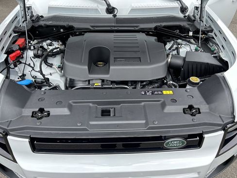 New 2025 Land Rover Defender 130 S image 29